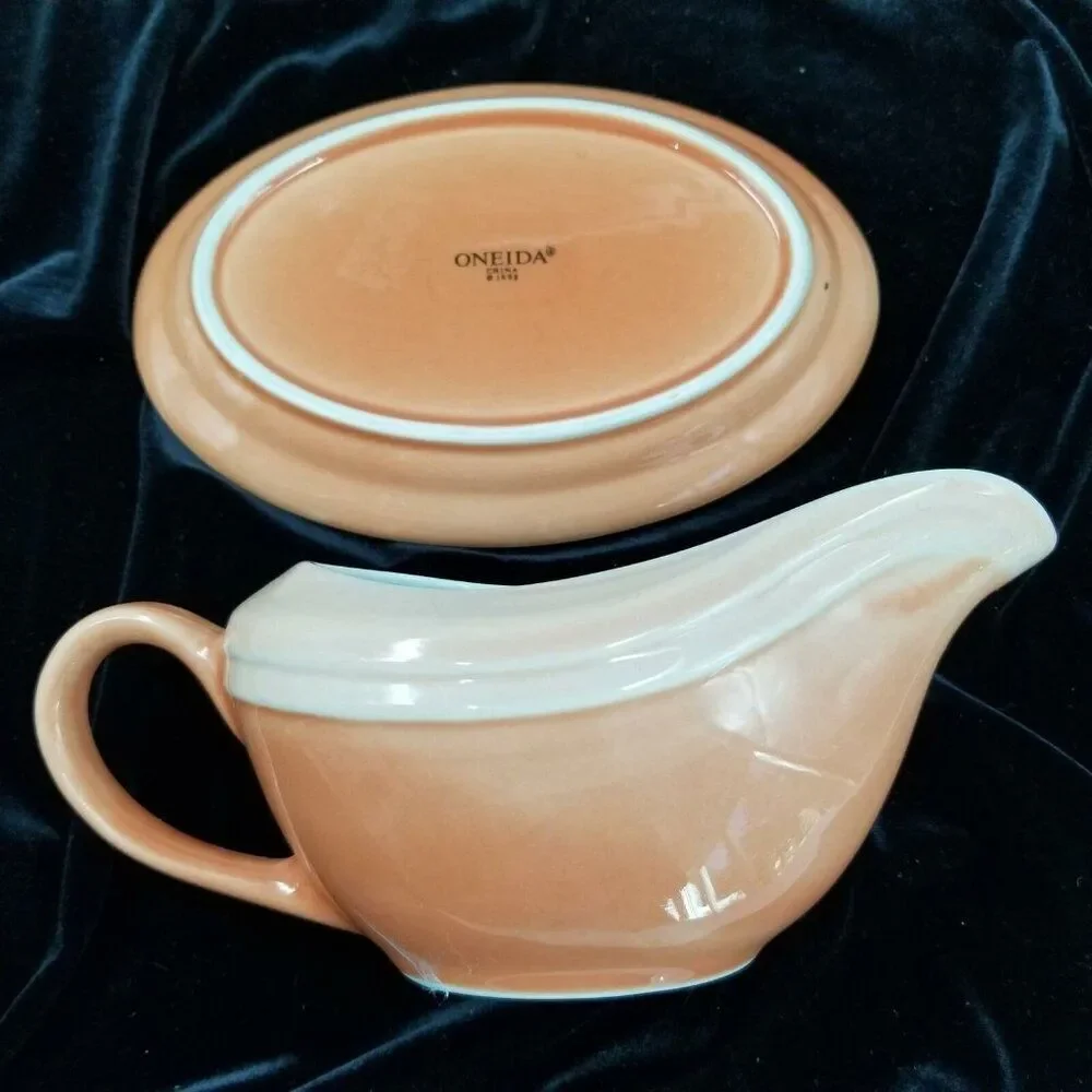 Oneida Sauceboat Tray Peach Coral 3180413 Gravy Boat Underplate Very Rare